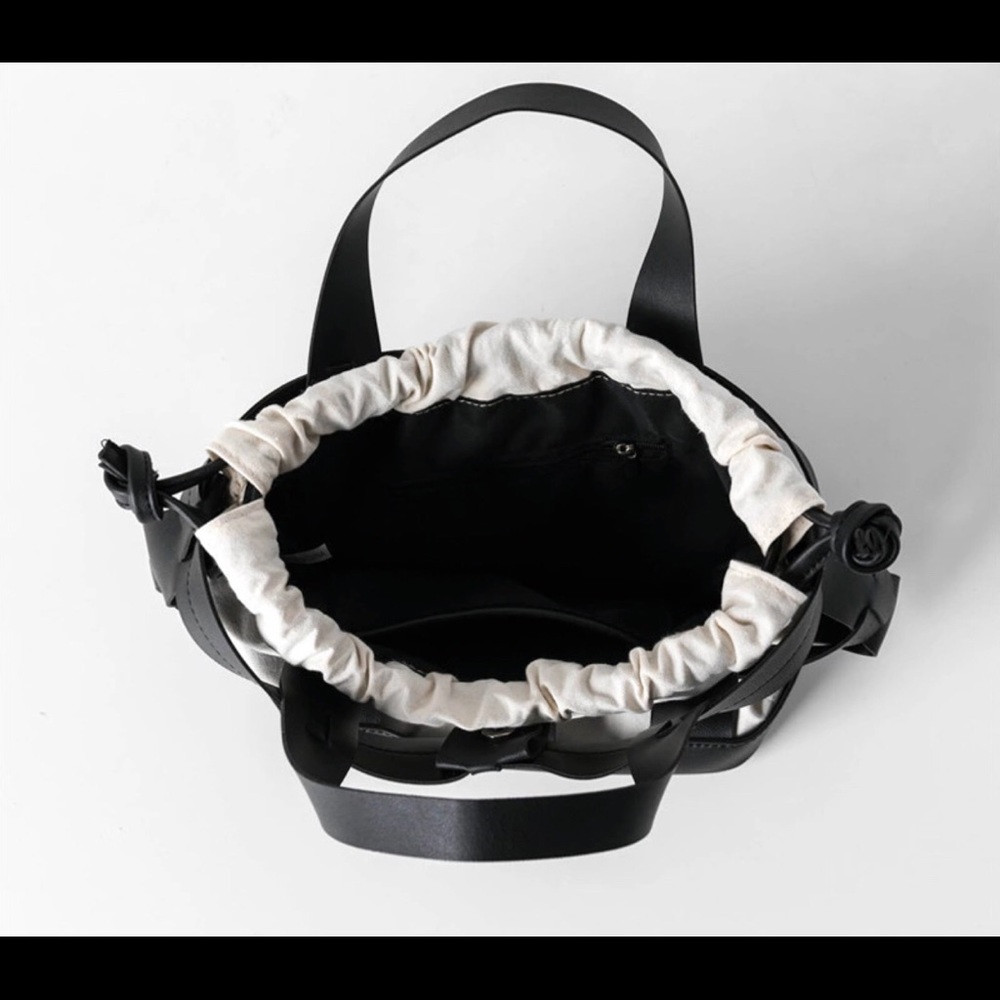 🌸Crossbody tote purse 👜 - Picture 3 of 4